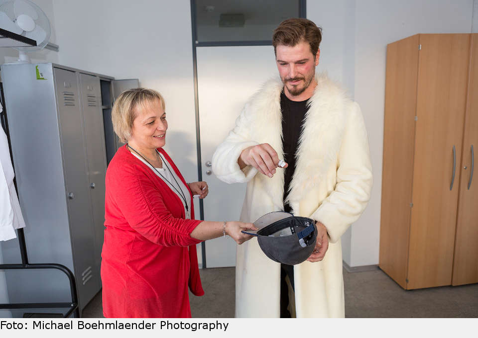 Also, mal ehrlich - so ein Drachenkampf ist ja NIX gegen die Spannung bei der Auslosung der zweiten Gewinnerin. jan ammann musical tenors auslosung 12