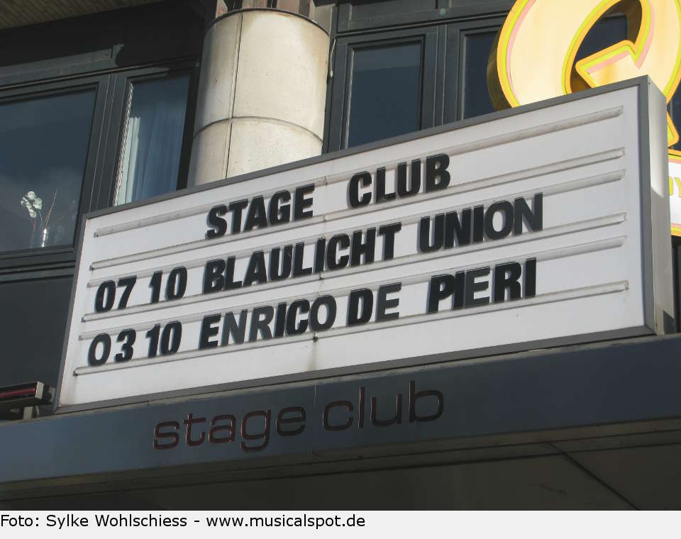 Im Stage Club Hamburg lädt Veranstalter LAPPmedien+events zum Talk-Konzert "Auf ein Wort" mit Enrico De Pieri. enrico 01