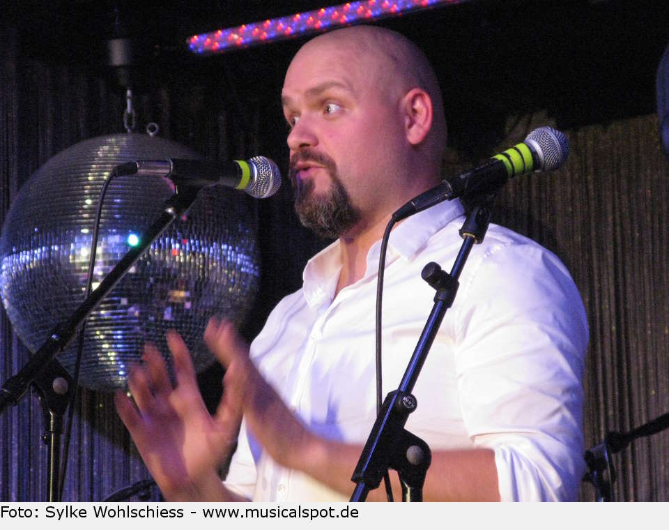 Ein "Kein Pardon"-Block darf natürlich nicht fehlen. Enrico De Pieri spielte in Hape Kerkelings Musical die Hauptrolle, Peter Schlönzke. enrico 06