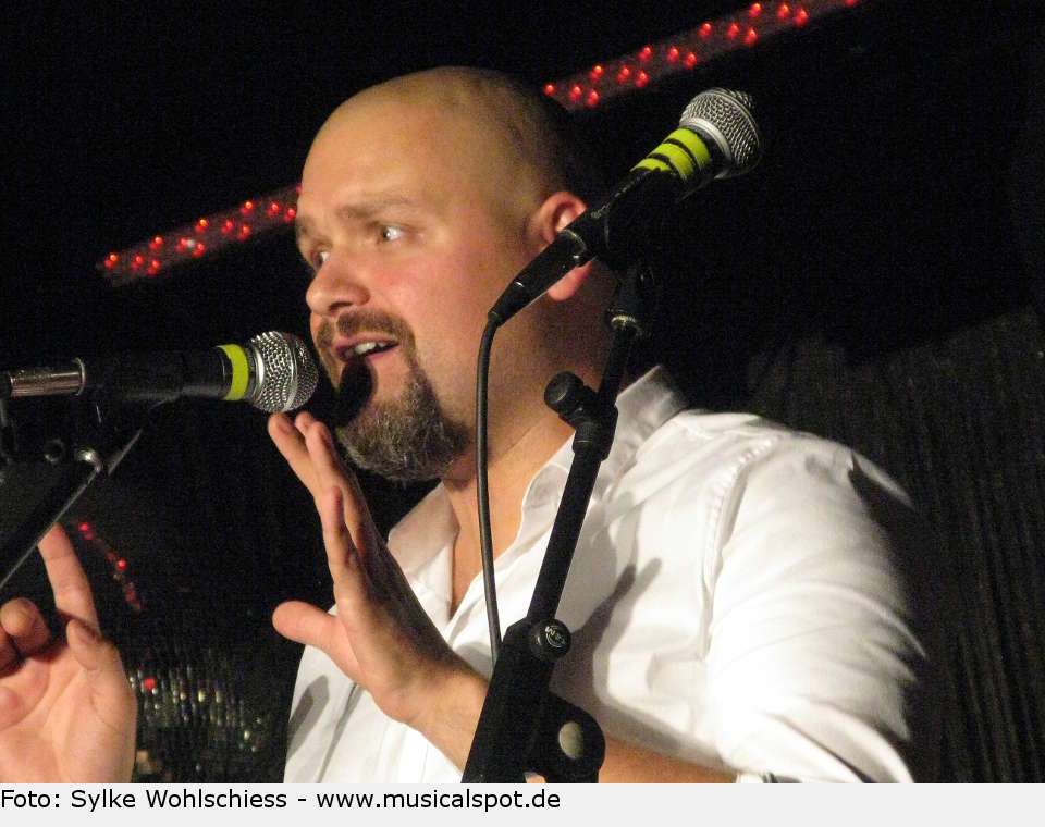 In den USA ist das neue Musical "Hamilton" der absolute Renner. Auf der Konzert-Setlist steht "You'll be back", das Lied, mit dem König Georg III. seinen Standpunkt zu den Unabhängigkeitsbestrebungen in Amerika unmissverständlich klarmacht. enrico 21