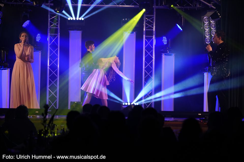 Der Hit aus dem Jahr 1987 begeistert auch heutzutage das Publikum. chris green ostergala esslingen 2018 51