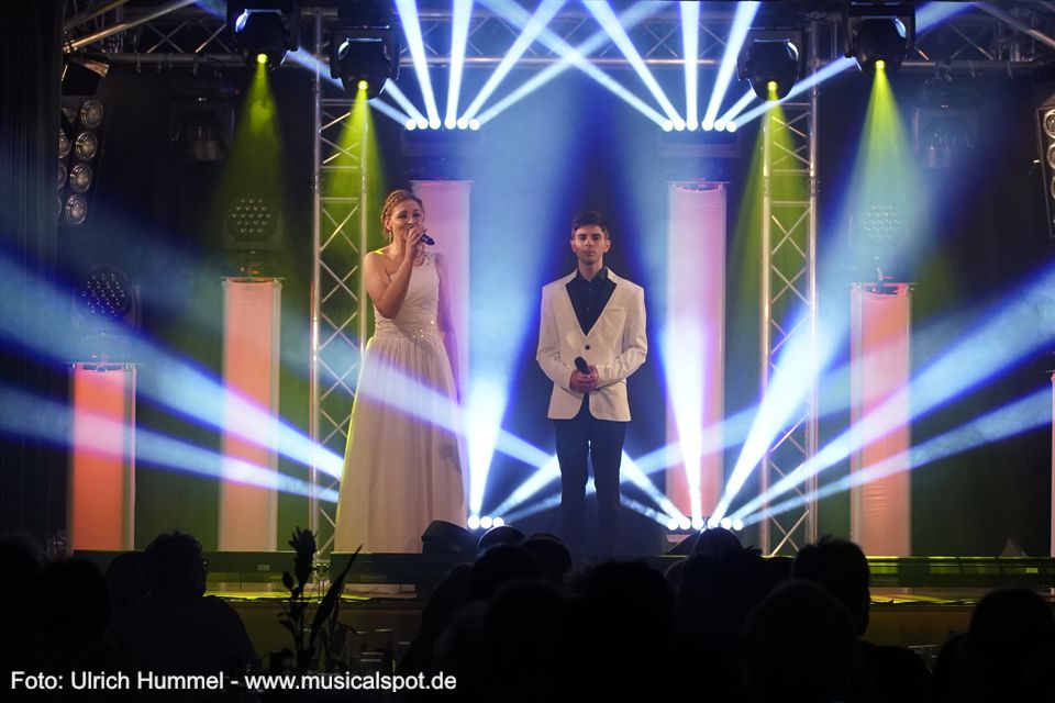 'You Raise Me Up.' chris green ostergala esslingen 2018 54