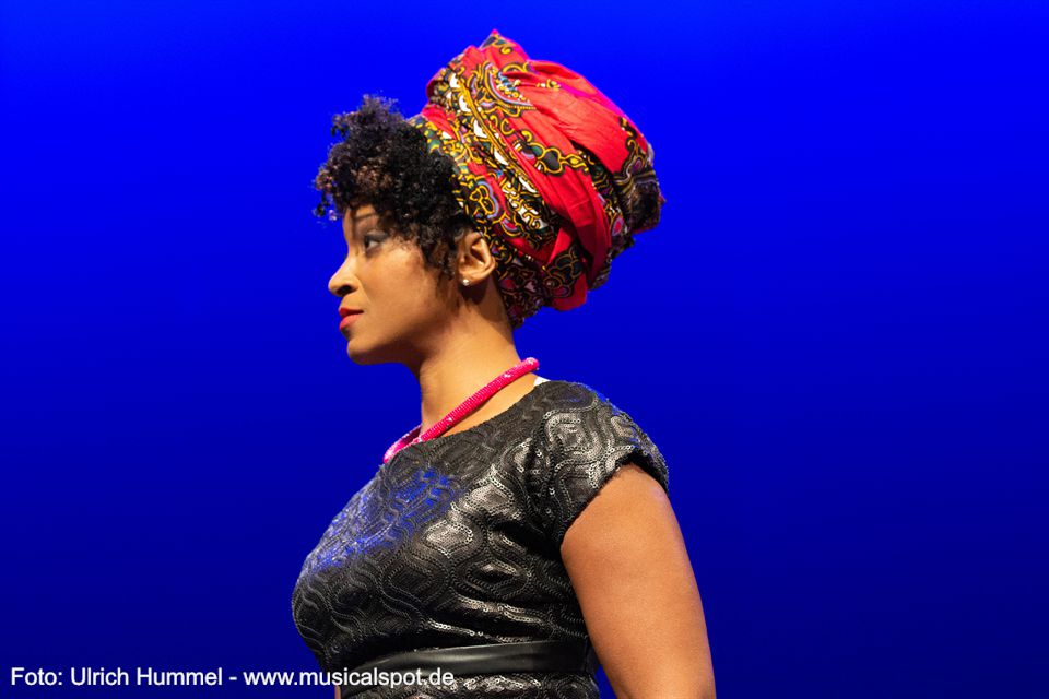 Die Liebe zwischen Radames und Aida ist groß, die politischen Zwänge noch größer: „For some God's experiment in which we have no say, in which we're given paradise - but only for a day.“ konzert kalogeropoulos tarte pazdera selele esslingen 2019 32