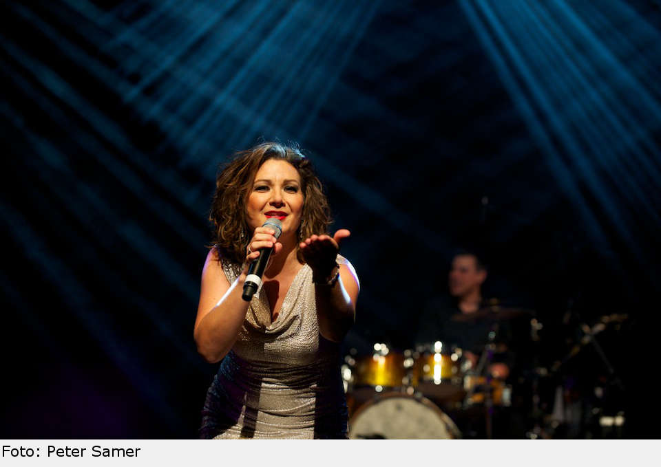 Claudia Agar: "Dancing Queen" silvestergala08