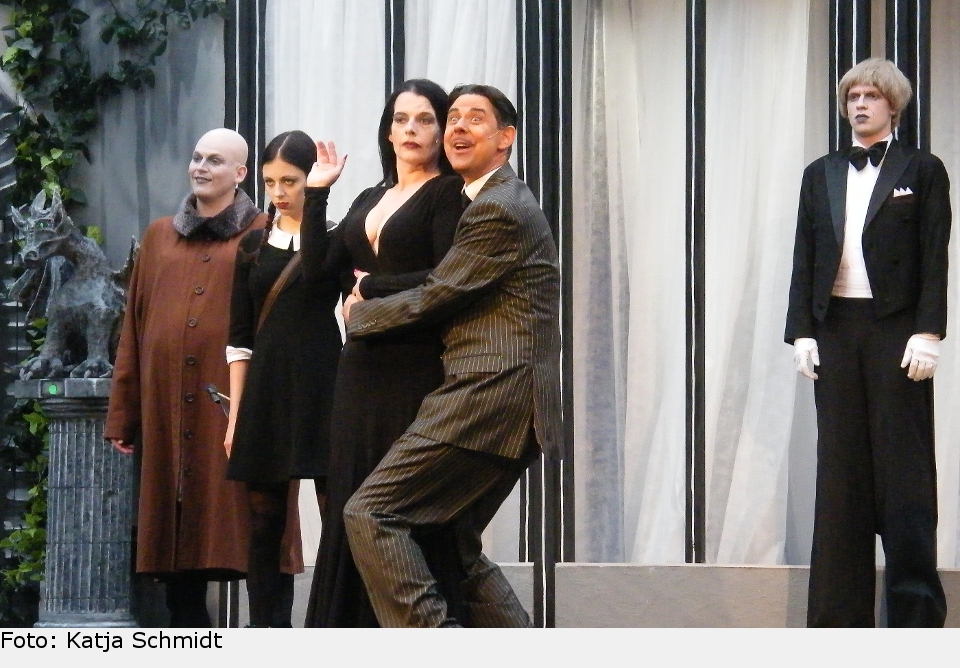 "Bist Du ein Addams" - Willkommen beim Addams-Clan addams family 21