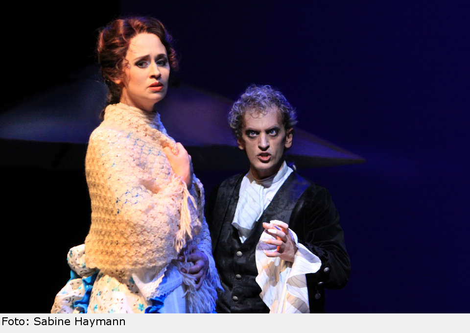 "Ich habe dich geseh'n und schon war nichts mehr so wie noch vorher." dracula10