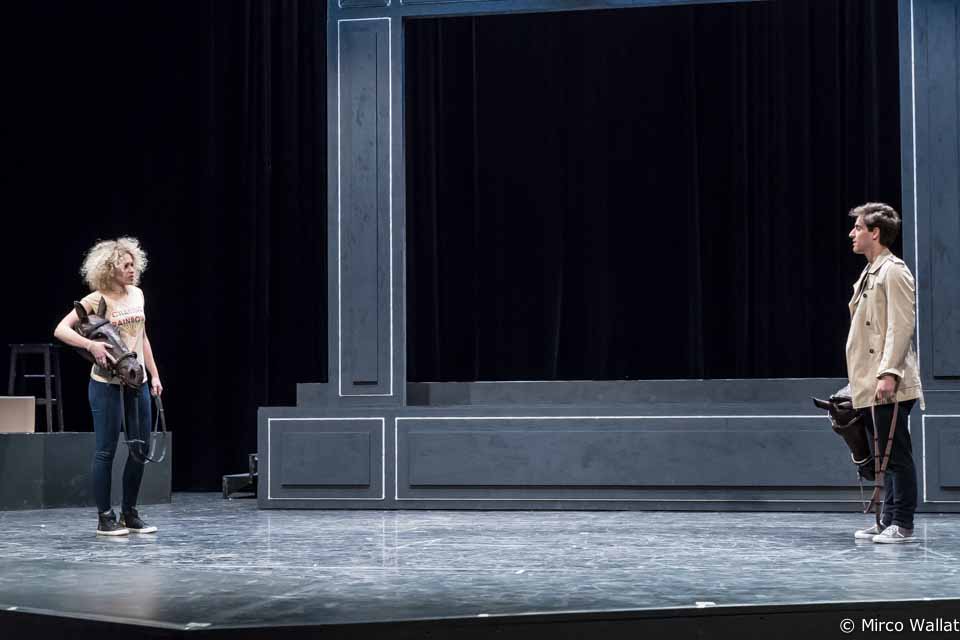 ... und Sabrina Weckerlin als Lotte. Als Goethe-Darsteller konnte das Team neben Merlin Fargel auch Philipp Büttner gewinnen, der beim "Wunder von Bern" als Bruno Lubanski dabei war und aktuell bei "Disneys Aladdin" alternierend die Titelrolle spielt. 43Musical Goethe Auf Liebe und Tod Folkwang Uni