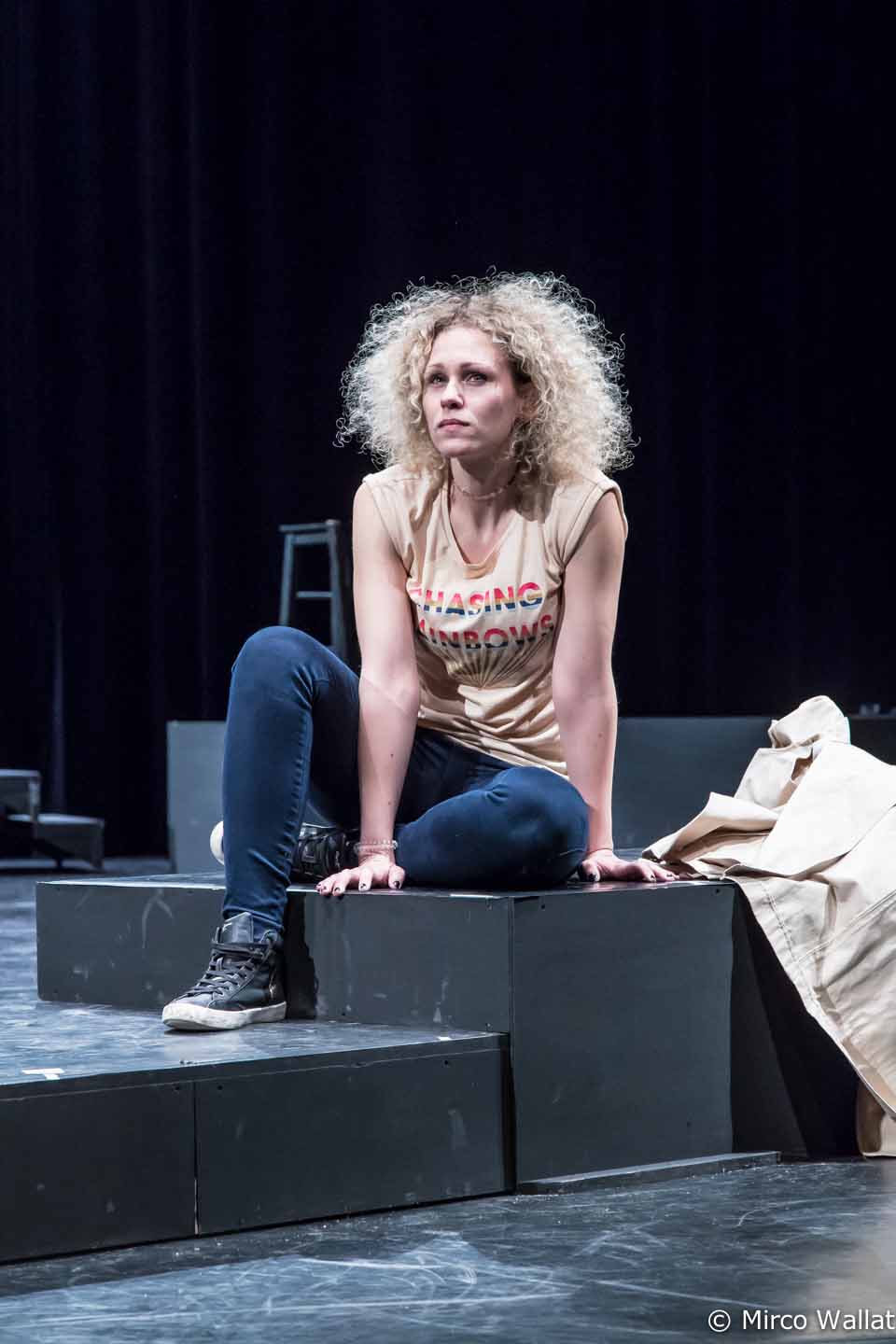 Sabrina Weckerlin spielt Charlotte Buff, die später den Juristen Kestner heiratete. 57Musical Goethe Auf Liebe und Tod Folkwang Uni