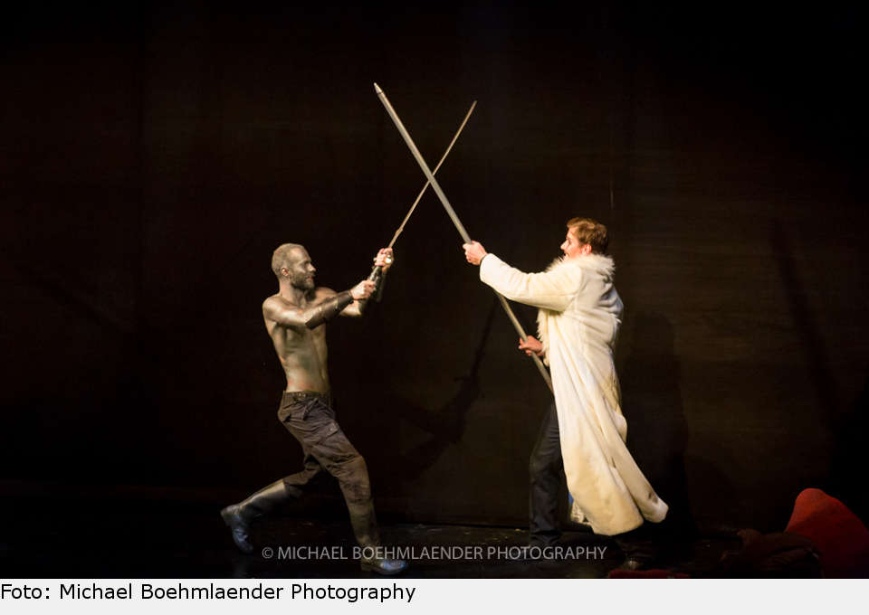 4-4? Ok. Kleine Absprache der Kampftechnik - noch mehr Pannen will schließlich keiner! ring musical konzertant fuessen 2018 19