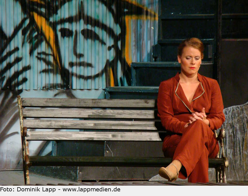 Nadja Scheiwiller (Stephanie Mangano) saturday night fever 19