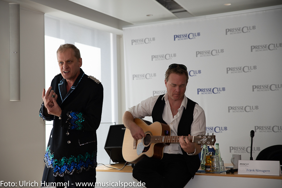 Alberich hat den Ring und will die Welt nach seinen Vorstellungen verändern. Damit ruft er die Götter auf den Plan, die sich den Ring schnappen. pressekoferenz festspielhaus fuessen 2018 16