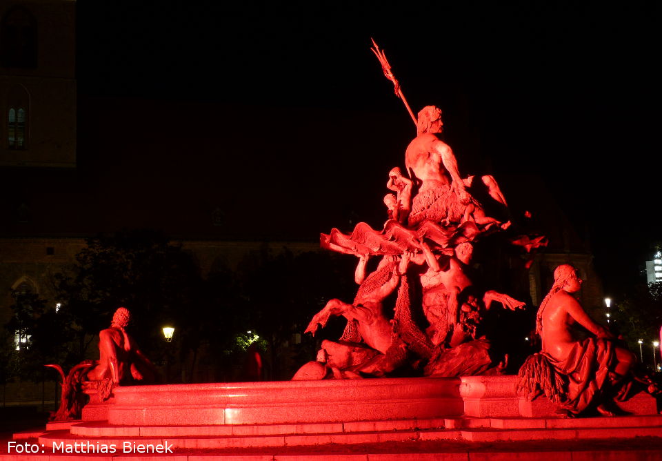 berlin neptunbrunnen